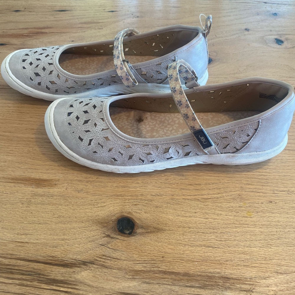 Jambu women’s Light Gray Mary Jane Athletic Shoes - Picture 3 of 9